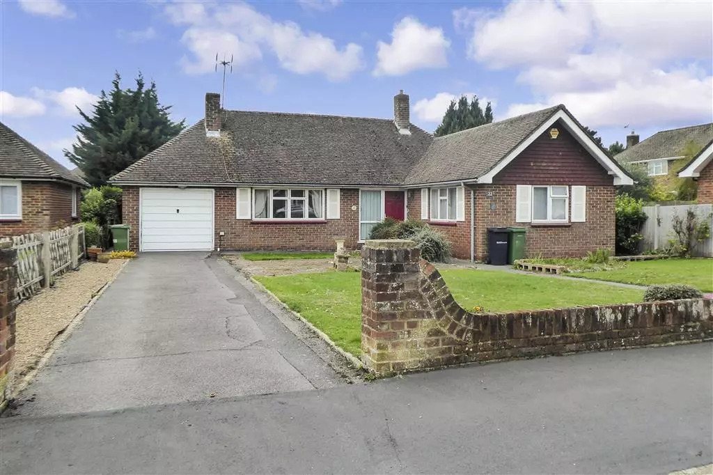3-bedroom detached bungalow with a spacious layout and garden